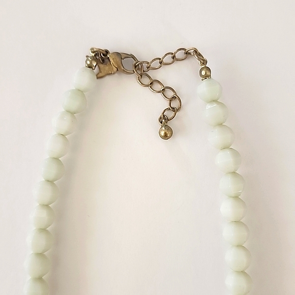 Statement Collar Bead Necklace Light Mint Green Gold Adjustable Clasp EUC - Picture 3 of 3